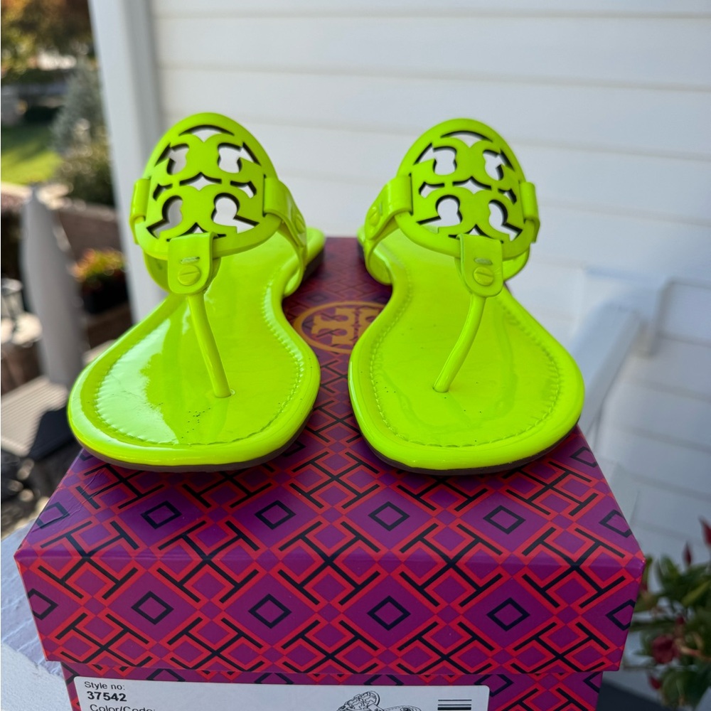NIB Women’s Tory Burch Miller Sandals in Fluo Yellow 8.5
